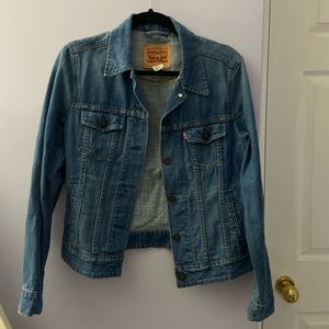 Levi’s Denim Jacket Size M, Normal Jacket Fit